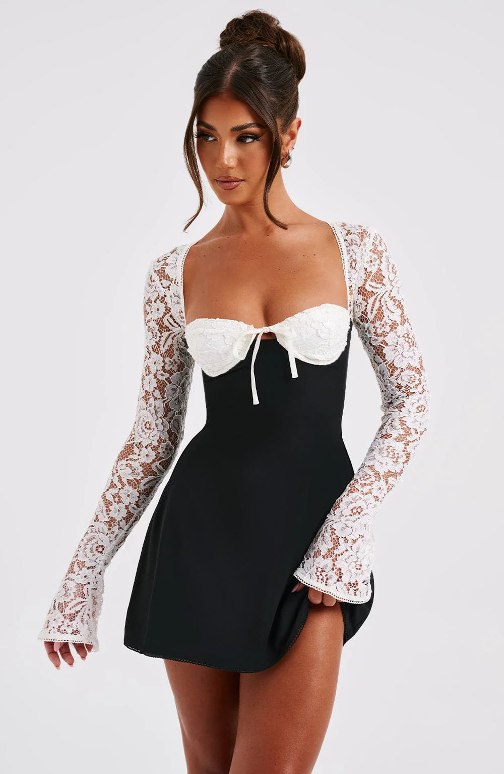 Pearl Lace Muse Mini Elbise